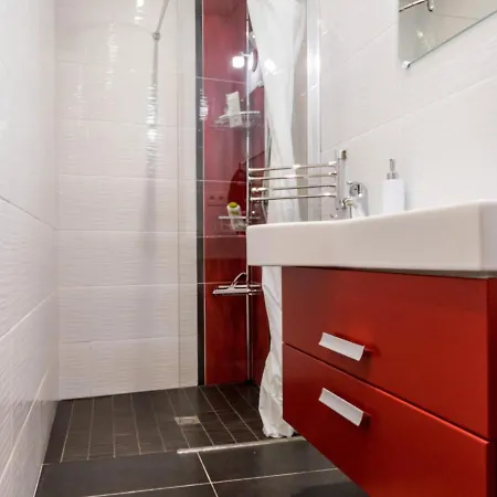 Au Centre De Saint-pere-en-retz, Proche Plages, Standing Chateau, 3 Chambres, Terrasse Solarium - Fr-1-306-1261 *